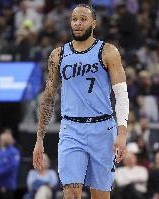 船记：虽然科菲受到不少船迷批评 但他多次关键时刻能挺身而出