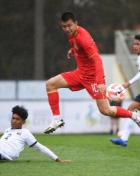 乐鱼网官网入口-杨晨：球队准备充分做了许多预案 大胜提升士气