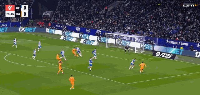 1738448952632029475.gif 罗德里戈.gif